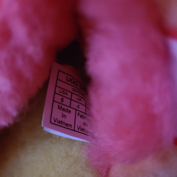 LAST ONE - NWT Disco Checker Slide in Pride Rainbow Yellow - Picture 11 of 12